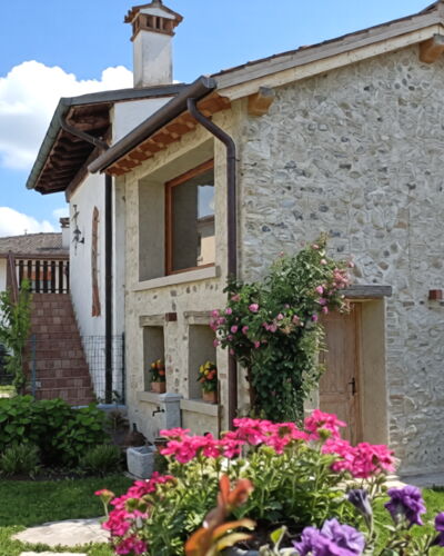 La Casetta dei Palù, Valdobbiadene: Pared, Edificio, Ventana, Casa, Casa, Puerta, Arbusto, Barrio Residencial, Cabaña