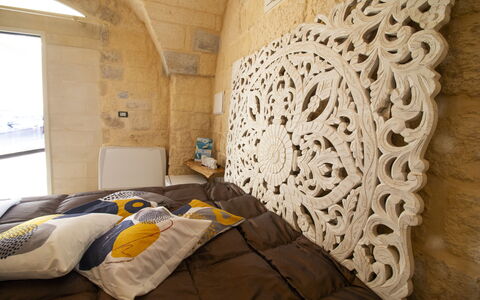 Coclea Heritage Suites: Habitación, Lecho, Sábana, Linos, Cama, Marco De La Cama, Almohada, Manchas De Madera, Diseño, Arrojar La Almohada