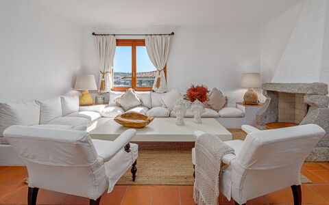 Residenza Rudalza: Mueble, Diseño De Interiores, Piso, Mesa, Suelo, Sofá, Casa, Sala, Silla, Habitación