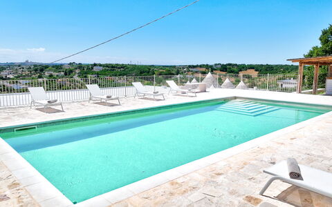 Trullo Miravista Valle D'Itria: Azul, Piscina, Material Compuesto, Recurso, Mueble Para Exteriores, Sunlounger, Eco Hotel, Inmuebles, Ciudad De Vacaciones, Thermae