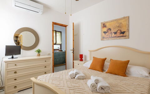 Veranda sul Conero: Mueble, Cama, Diseño De Interiores, Habitación, Pared, Madera, Piso, Suelo, Techo, Lecho