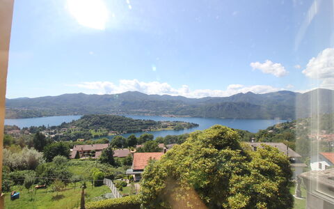 Bellavista Dimora Storica Vista Lago: Accidentes Geográficos Montañosas, Montaña, Cuerpo De Agua, Los Recursos Hídricos, Colina, Tierras Altas, Paisaje, Costeras Y Los Accidentes Geográficos Oceánico, Banco, Hill Station