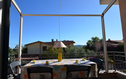 Appartamento Agrustos, Wifi, Ac: Mueble, Silla, Sombra, Mueble Para Exteriores, Estructura Al Aire Libre, Vaso, Mesa Al Aire Libre, Balcón, Planta De Casa, Porche
