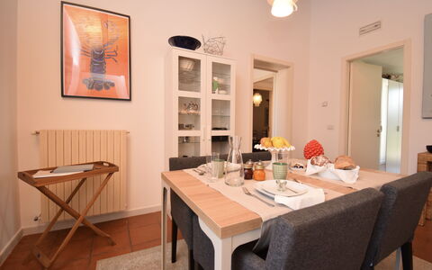 Villa Il Carato, Private Pool, Modica: Mueble, Diseño De Interiores, Piso, Comedor, Silla, Mesa, Madera, Cocina Y Comedor Mesa, Suelo, Habitación