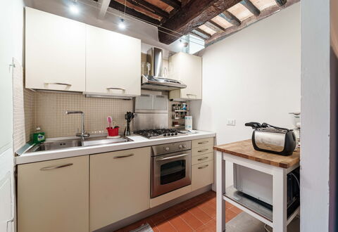 Le Loggine del Pignatello Apartment, Siena City: Aparato De Cocina, Cocina, Mostrador, Electrodoméstico, Gabinetes, Estufa De Cocina, Electrodoméstico, Estufa, Fregadero, Diseño De Interiores
