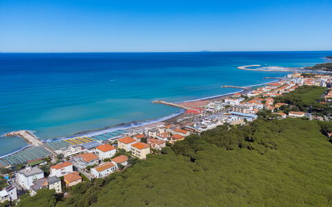 Rose Adriano Home: Cuerpo De Agua, Costa, Horizonte, Mar, Costeras Y Los Accidentes Geográficos Oceánico, Oceano, Playa, Apuntalar, Bahía, Zona Tropical