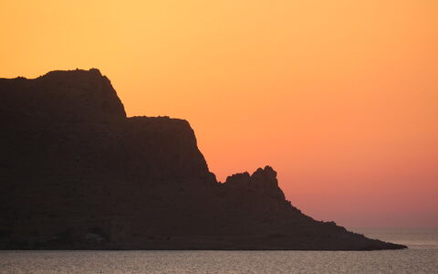 Villa Fontanazza: Horizonte, Belleza, Naranja, Puesta De Sol, Resplandor Crepuscular, Klippe, Oscuridad, Mar, Costeras Y Los Accidentes Geográficos Oceánico