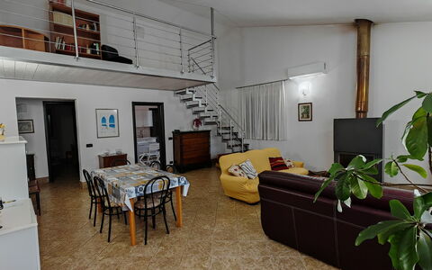 Villa del Monte: Diseño De Interiores, Mueble, Piso, Suelo, Habitación, Techo, Departamento, Casa, Sala, Silla