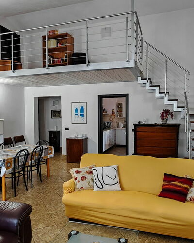 Villa del Monte: Diseño De Interiores, Mueble, Piso, Suelo, Habitación, Techo, Departamento, Sofá, Encendiendo, Sala
