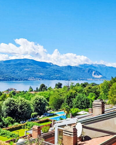 Lake & Pool: Accidentes Geográficos Montañosas, Montaña, Colina, Barrio Residencial, Cordillera, Hill Station, Eco Hotel, Jardín, Cresta, Inmuebles