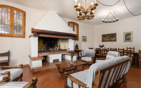 Il Leccio, Vinci, Private Pool and Tennis: Mueble, Diseño De Interiores, Piso, Madera, Techo, Habitación, Suelo, Sala, Mesa, Encendiendo