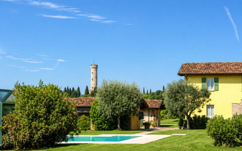 Preseglie Lake Garda: Hierba, Arbusto, El Terreno Del Lote, Pradera, Llanura, Área Rural, Inmuebles, Césped, Jardín, Cabaña