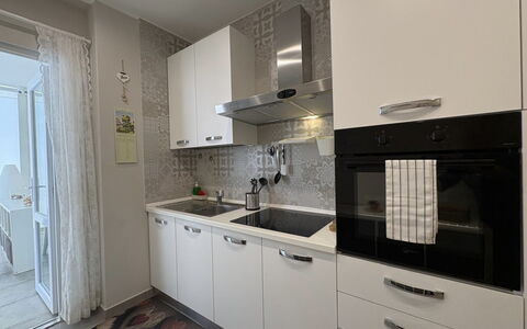 Casa Amare: Cocina, Aparato De Cocina, Mostrador, Electrodoméstico, Gabinetes, Estufa De Cocina, Fregadero, Estufa, Diseño De Interiores, Lavabo