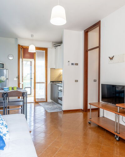 Casa di Lilia: Diseño De Interiores, Piso, Mueble, Suelo, Habitación, Departamento, Techo, Silla, Sala, Manchas De Madera