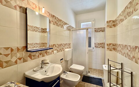 Villa Marzia: Piso, Suelo, Diseño De Interiores, Loseta, Arreglo De Tubería, Baño, Techo, Plomería, Cerámico
