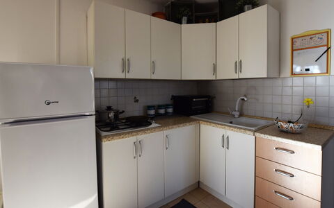 Villa Andrea: Aparato De Cocina, Cocina, Electrodoméstico, Gabinetes, Mostrador, Fregadero, Electrodoméstico, Estufa De Cocina, Estufa, Lavabo
