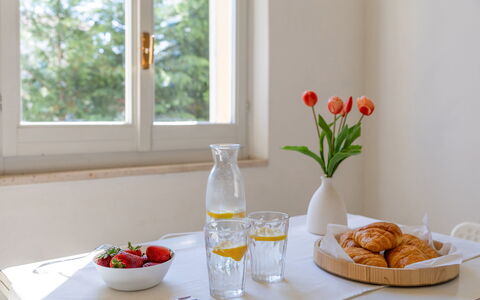 Casale Oleandro Marino: Vajilla, Comida, Utensilios Para Servir, Mueble, Mesa, Drinkware, Cortar Flores, Ingrediente, Vajilla