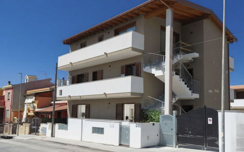 Marina di Sorso 5: Barrio Residencial, Casa, Departamento, Diseño Urbano, Balcón, Sombra, La Luz Del Día, Yeso