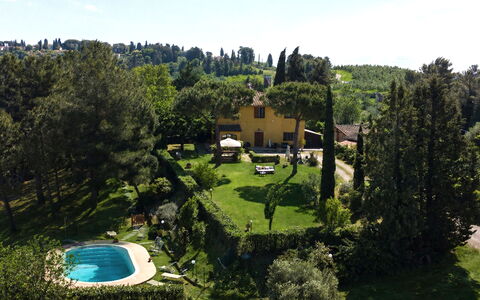 Villa Quintino: Arbusto, Jardín, Casa, Inmuebles, Cabaña, Paisajismo, Césped, Hacienda, Piscina, Patio Interior