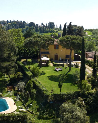 Villa Quintino: Arbusto, Jardín, Casa, Inmuebles, Cabaña, Paisajismo, Césped, Hacienda, Piscina, Patio Interior