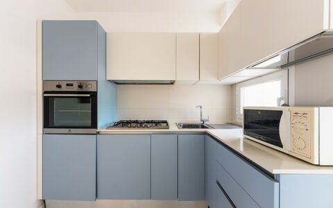 Pizzuta Country House: Aparato De Cocina, Cocina, Electrodoméstico, Mostrador, Gabinetes, Estufa De Cocina, Diseño De Interiores, Electrodoméstico, Piso, Estufa