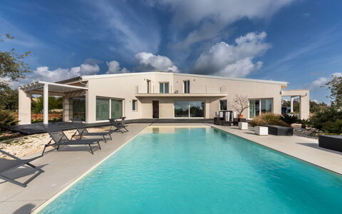 Pizzuta Country House: Azul, Piscina, Barrio Residencial, Inmuebles, Casa, Recurso, Villa, Sombra, Mansión, Hacienda
