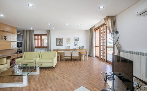 Villa Billona: Mueble, Piso, Diseño De Interiores, Suelo, Madera, Habitación, Techo, Suelos De Madera, Departamento, Sala