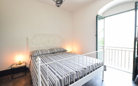 Villa Chiaramonte Gulfi: Mueble, Cama, Diseño De Interiores, Habitación, Suelo, Piso, Lecho, Sábana, Techo, Habitación