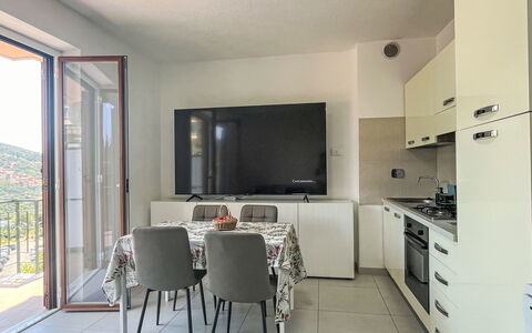 Alessandro: Mueble, Diseño De Interiores, Piso, Habitación, Suelo, Departamento, Silla, Techo, Mesa, Casa