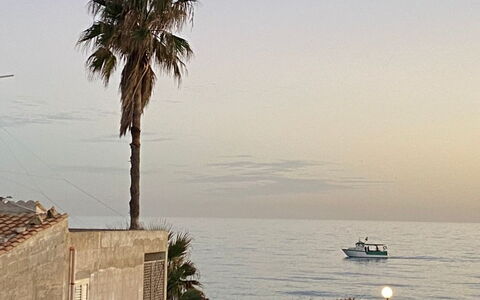 Appartamento Tramonto sul Mare: Cielo, Mar, Costa, Playa, Costeras Y Los Accidentes Geográficos Oceánico, Oceano, Zona Tropical, El Maletero, Plantas Leñosas, Apuntalar