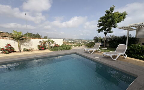 A Casa di Chica: Piscina, Mueble Para Exteriores, Recurso, Paisajismo, Fuente De Agua, Paraguas, Silla, Diseño, Sunlounger, Eco Hotel