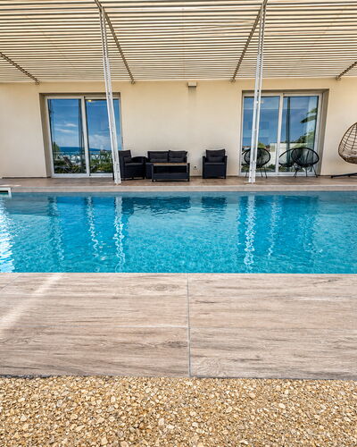 A Casa di Chica: Agua, Piscina, Material Compuesto, Recurso, Mueble Para Exteriores, Sombra, Ocio, Fuente De Agua, Silla, Sunlounger