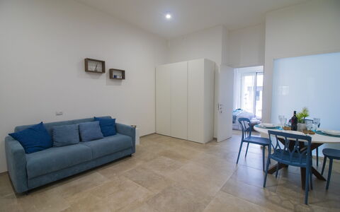 Elementi Luxury Otranto: Piso, Suelo, Diseño De Interiores, Madera, Mueble, Techo, Habitación, Encendiendo, Departamento, Sala