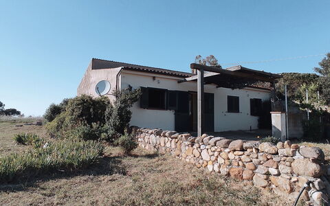 Baita Vignola: Arquitectura, Casa, Área Rural, El Terreno Del Lote, Asentamientos Humanos, Cabaña, Pueblo, Suelo, Sombra, Casa De Campo