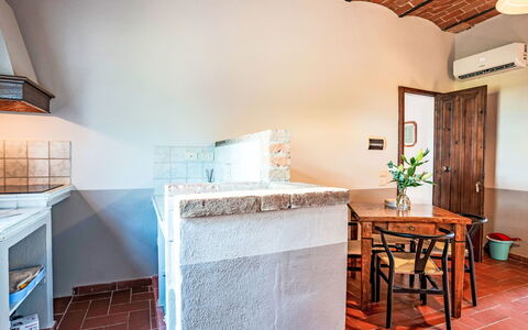 Grosseto 830: Piso, Diseño De Interiores, Techo, Suelo, Mueble, Mostrador, Habitación, Cocina, Manchas De Madera, Loseta