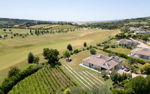 La Sorgente: Llanura, Paisaje, El Terreno Del Lote, Pradera, Plantación, Campo, Área Rural, Agricultura, Vista Panorámica