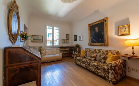 Casa dello Scrittore: Mueble, Diseño De Interiores, Pared, Madera, Marco, Piso, Sofá, Suelo, Sala, Habitación