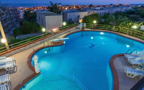 Villa Sole Mare: Piscina, Recurso, Eco Hotel, Hotel, Ciudad De Vacaciones