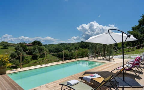 Villa i Fiori: Piscina, Mueble Para Exteriores, Recurso, Sunlounger, Eco Hotel, Ciudad De Vacaciones, Paraguas, Hotel, Cubierta, Villa
