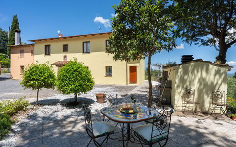 Villa i Fiori: Casa, Inmuebles, Maceta, Jardín, Hacienda, Villa, Patio, Planta De Casa, Sombra, Yarda