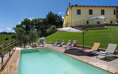 Villa i Fiori: Piscina, Mueble Para Exteriores, Inmuebles, Sunlounger, Recurso, Villa, Hotel, Yarda, Eco Hotel, Hacienda