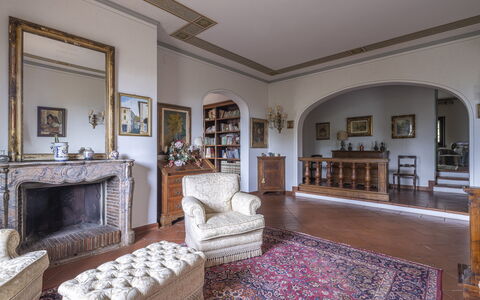 Villa Golly: Mueble, Diseño De Interiores, Piso, Madera, Suelo, Habitación, Techo, Marco, Sala, Encendiendo