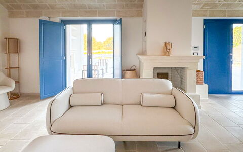 Tenuta Emma: Mueble, Diseño De Interiores, Sofá, Piso, Suelo, Silla, Sala, Comodidad, Departamento