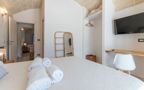 Tenuta Emma: Pared, Casa, Departamento, Balcón, Hotel, Habitación, Cama