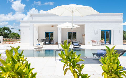 Tenuta Emma: Inmuebles, Piscina, Reflexión, Piscina De Reflejo, Diseño, Villa, Mansión, Recurso, Ciudad De Vacaciones