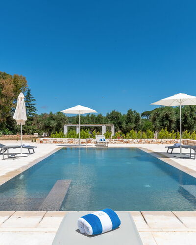 Tenuta Emma: Azul, Piscina, Inmuebles, Paisajismo, Piscina De Reflejo, Recurso, Villa, Ciudad De Vacaciones