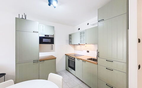 Nala: Gabinetes, Mostrador, Aparato De Cocina, Cocina, Mueble, Piso, Diseño De Interiores, Electrodoméstico, Madera, Suelo