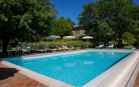 Villa Santa Barbara: Piscina, Recurso, Mueble Para Exteriores, Eco Hotel, Thermae, Hacienda, Inmuebles, Sunlounger, Villa, Hotel