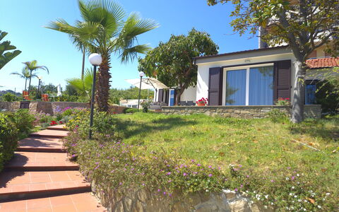 Oasis Villa Sanremo: Arbusto, Recurso, Jardín, Eco Hotel, Paisajismo, Sombra, Hacienda, Villa, Patio Interior