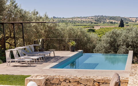 Villa Maddalena: Piscina, Mueble, Material Compuesto, Recurso, Mueble Para Exteriores, Silla, Eco Hotel, Sunlounger, Losa, Villa